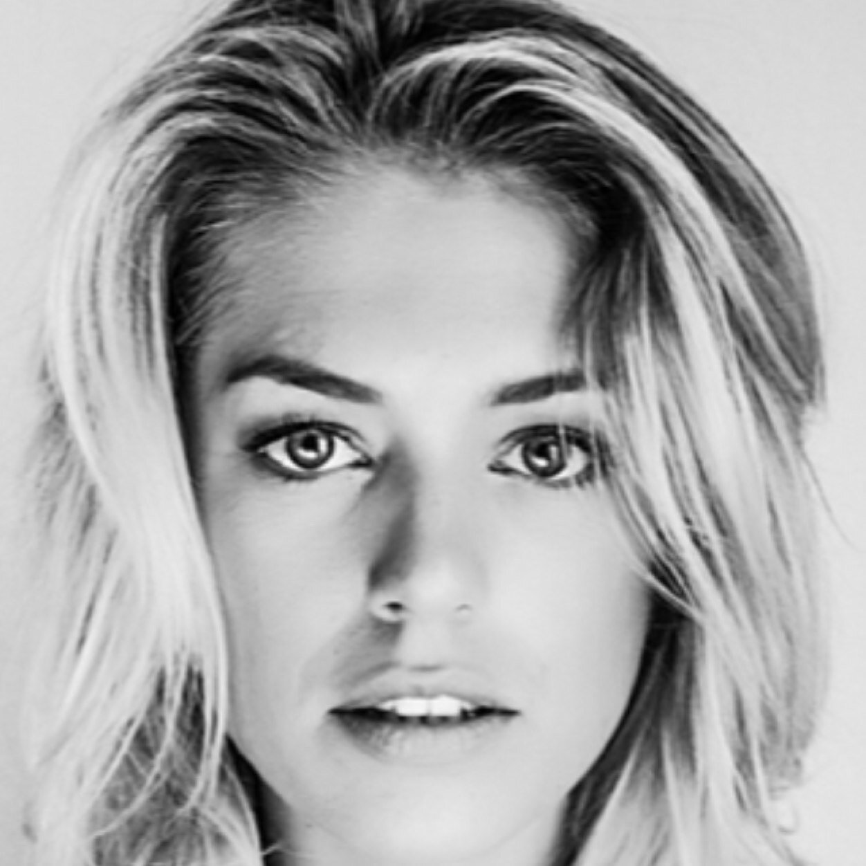 AuroreDelplace's profile picture. AURORE DEPLACE - THE VOICE 2013
PAGE OFFICIELLE