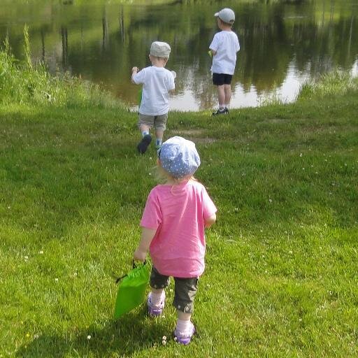 3 barn, travel hverdag, men prøver å finne tid til hobbyprosjektene mine også. Familien og hobbyene gir mye glede