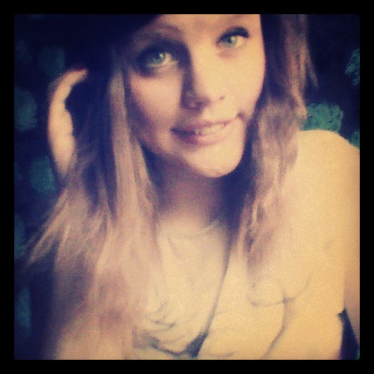 hi im Catherine and i love 5 Seconds Of Summer and One Direction