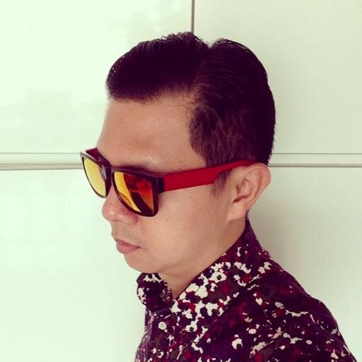 Family guy, Blogger, Digital guy, Runner, Wine Lover in Singapore.