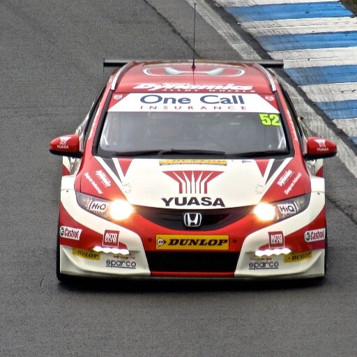 Wildlife / Motorsport Photographer, hopefully want a career in Wildlife Conservation and Ecology