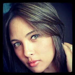Wife ,mother of 2 amazing kids and 1 on the way ☺insh-Allah .. proud muslim...Happiness♥alghamdullilah*