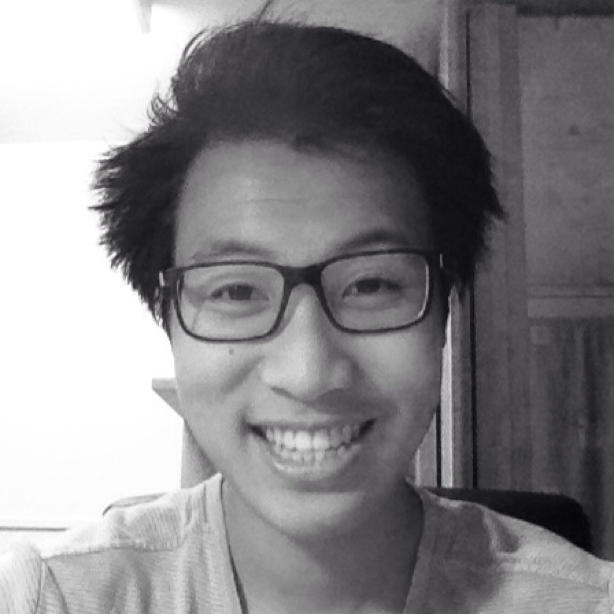 21 - Student accounting - Geek, Sci-fi, coffee addict, sarcasm lover, tryhard, puns.