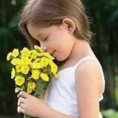 إذا مررتوا من هنا ف أدعوا لوالدي وأختي بالرحمه .