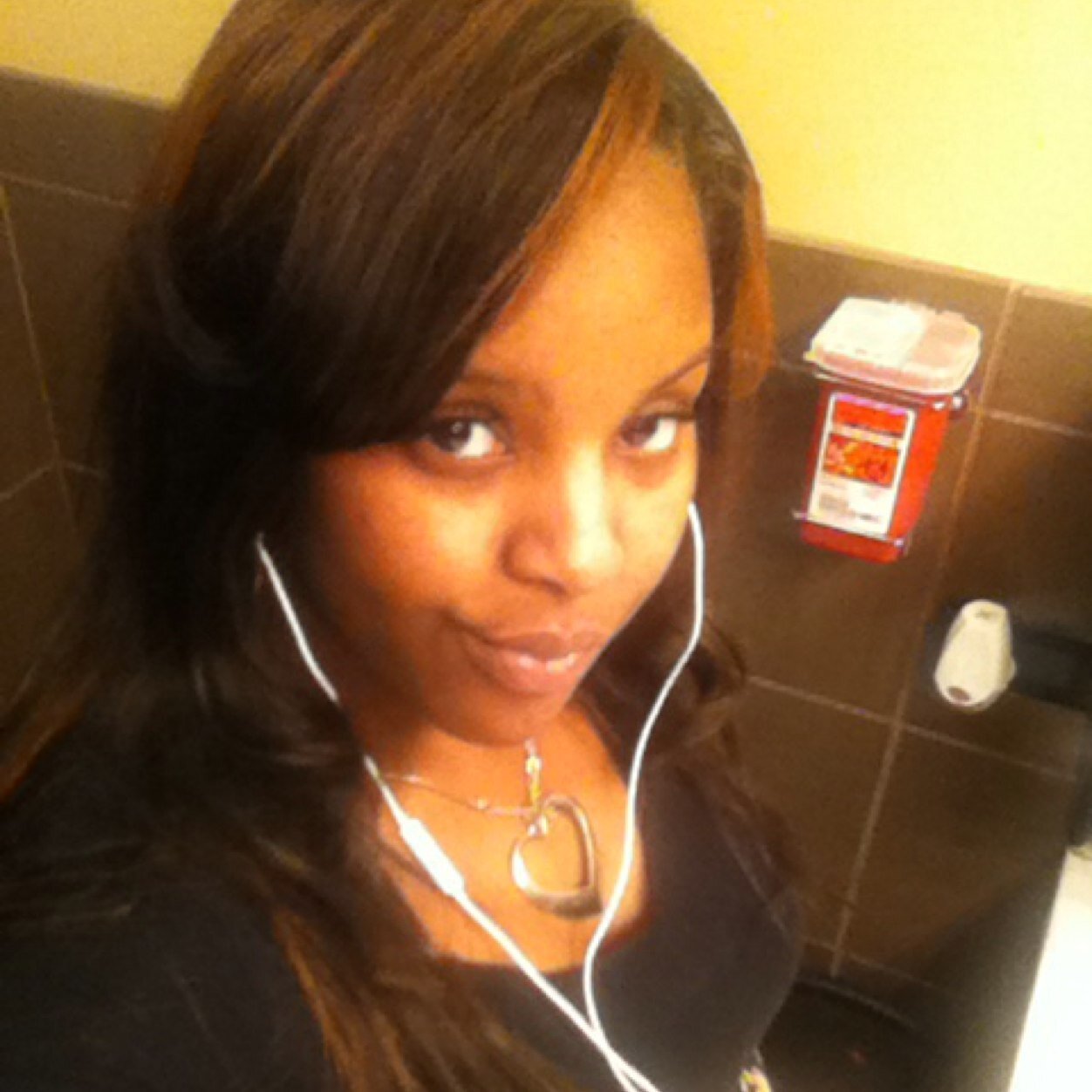 melly_badazz's profile picture. Only need me nd my family to survive!!!