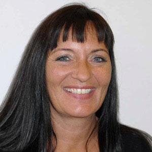 susanne_fasting's profile picture. Facebookfan som af og til forvilder sig ind på Twitter. Skriver om #ligestilling #dkpol #socialdumping og det løse....