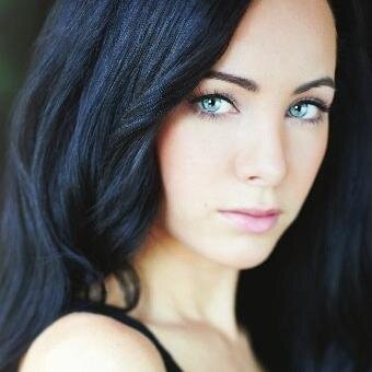 Bitten werewolf, blah blah. #EricaReyes is a sexy biatch. And #DerekHale? Whoa momma! [RP MC TW OC MP]