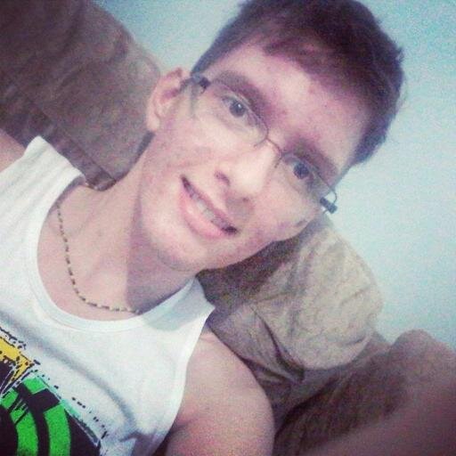 Cara, vamos ser feliz, sem se preocupar com o que os outros pensam ou deixam de pensar, os outros são apenas os outros. Wpp: 47 91724287 snap: guistaroski