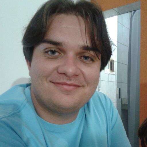 Sou um homem... com uma capa vermelha engraçada... procurando coisas especiais dentro de mim...