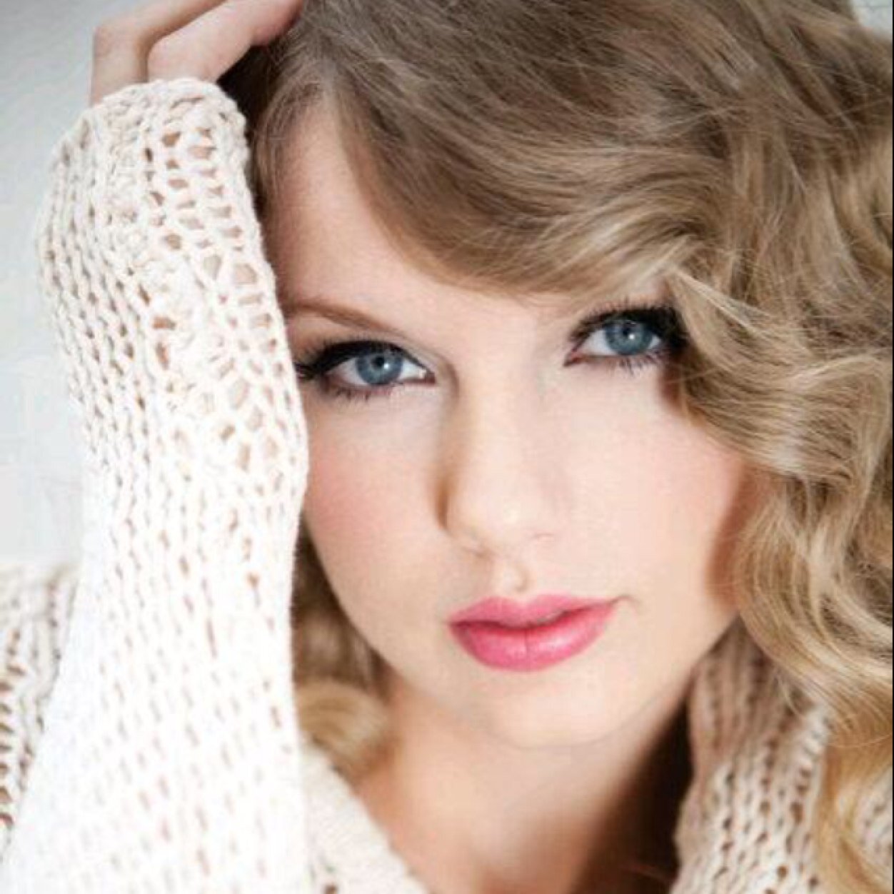 Follow Us , If you SWIFTY ! |28/03/14| TaySwift Fact and Pic or Rules of The Quiz ?Check Fav :)