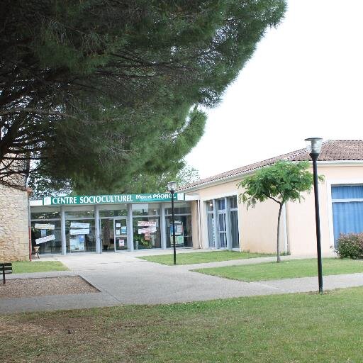 Le CSC M Pagnol est un Centre Social  Avec 1100 adhérents et 30 associations, il œuvre pour le lien social local familial et intergénérationnel.