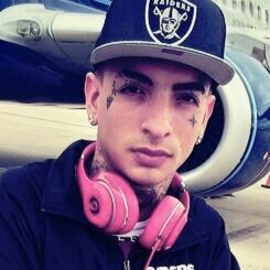 GuimeFanaticos's profile picture. Tinha que ser fã do funkeiro traficante