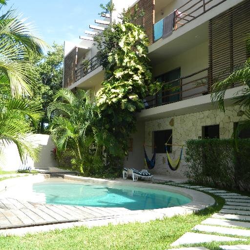 In  the new and exclusive district of Tulum called The Veleta  rises a  small  and personalized Hotel Boutique for a relax experience inside the nature.