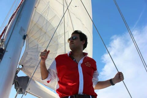 Estudiante de derecho, me encanta el mar y andar en barco, ese es el mejor hobbie y desestrés.