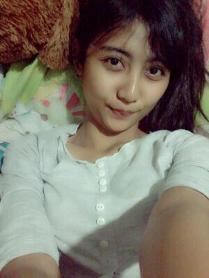 ochin_klb48's profile picture. cita cita gue saat ini jadi ibu rumah tangga yang baik sekali :p