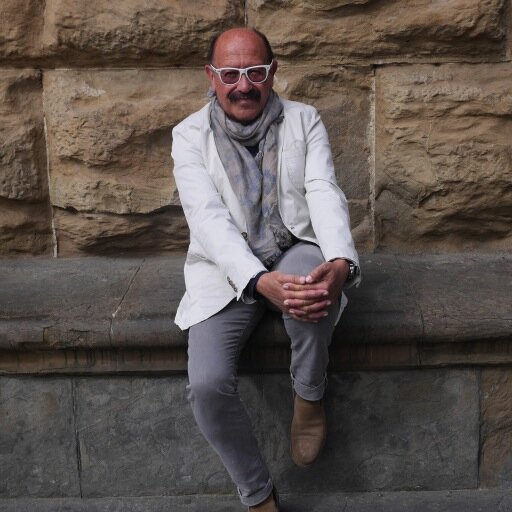 waltersavelli's profile picture. musicista, compositore, pianista, arrangiatore, autore di libri didattici, insegnante di musica moderna, pianista e collaboratore di Claudio Baglioni dal 1979