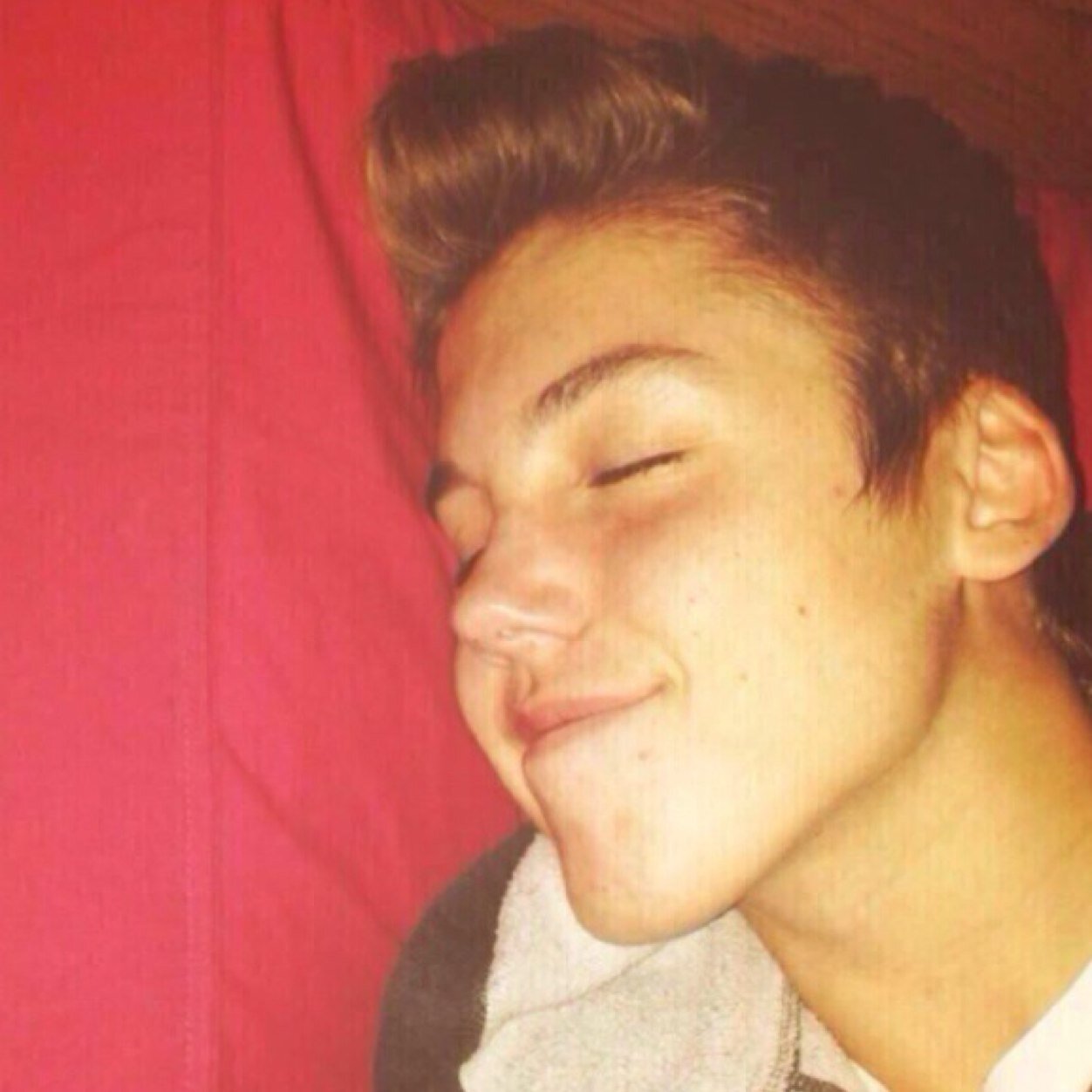 please follow @mattslaysmyface