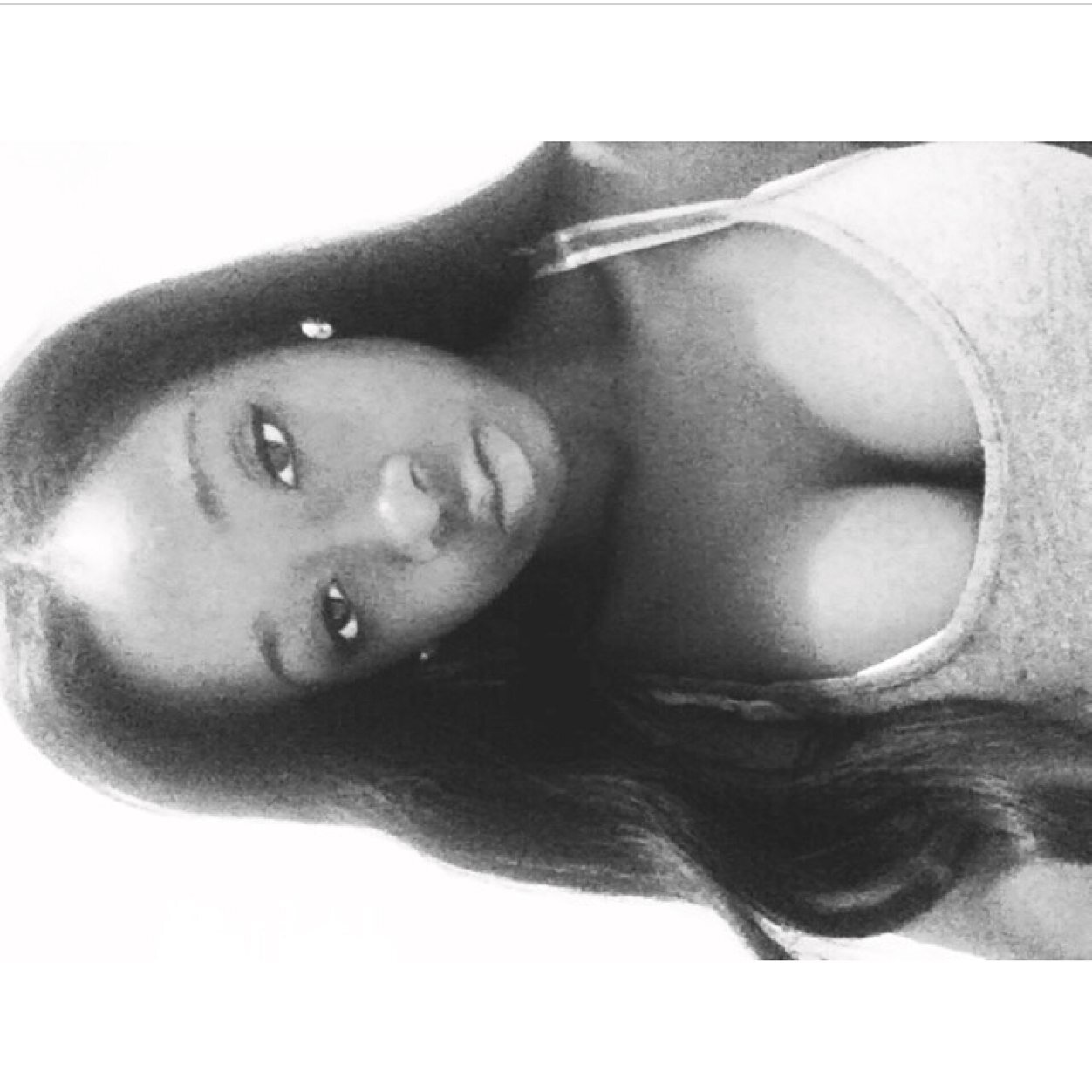 Senior / Varsity Cheerleader / Instagram @_Natiaa / Follow_Me:)
