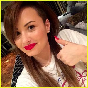 broken ⇒ stronger ⇒ unbroken ⇒ warrior
demi is hotter than you
@ddlovato is my live
demetria saved me from myself