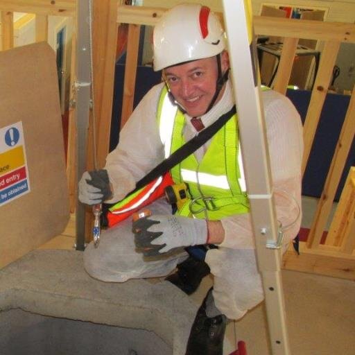 I am a confined spaces specialist and can help people who need training or support with ssow/risk assessment/emergency planning.