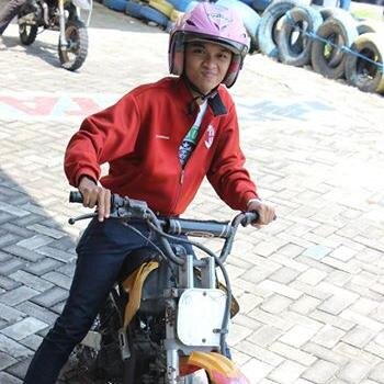 amirularbi's profile picture. Bismillah