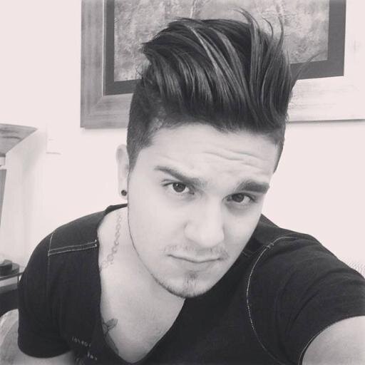 Dia 13 de março, 1991, ás 10:35 de uma quarta feira em Campo Grande, quarto 127, no 2° piso, Dr. Edu, 3kilos e 320 g. NASCEU UM ANJO..! ♪ {...} (@LuanSantana) ♥