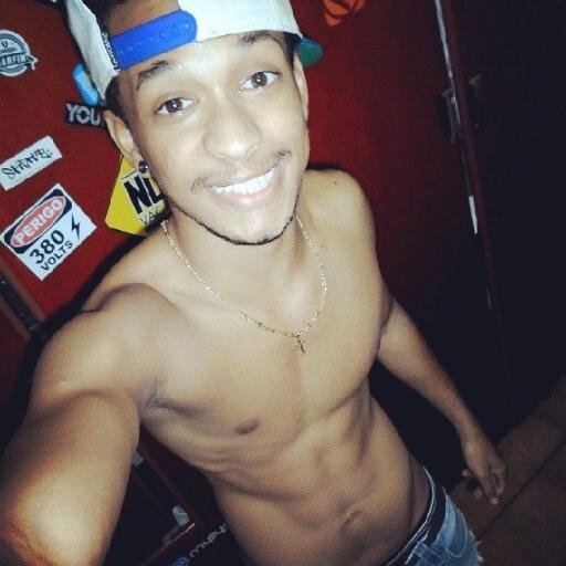 Pode Falar oque quiser de mim so que antes de falar de mim Seja  exemplo... 
ARuaéNoiz!! 
http://t.co/bVFOFhfwGa