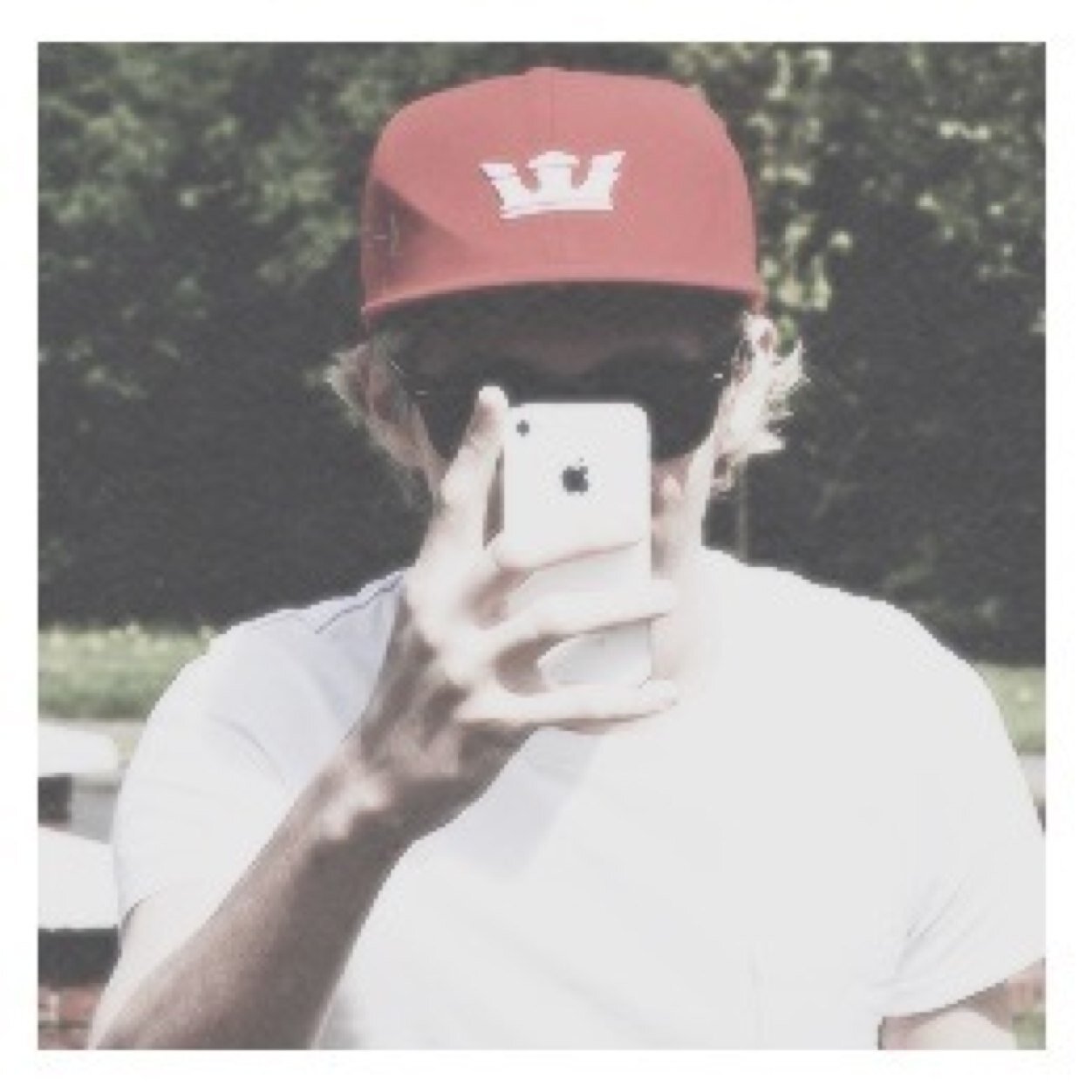 follow @70snjh bc i gave u this follow