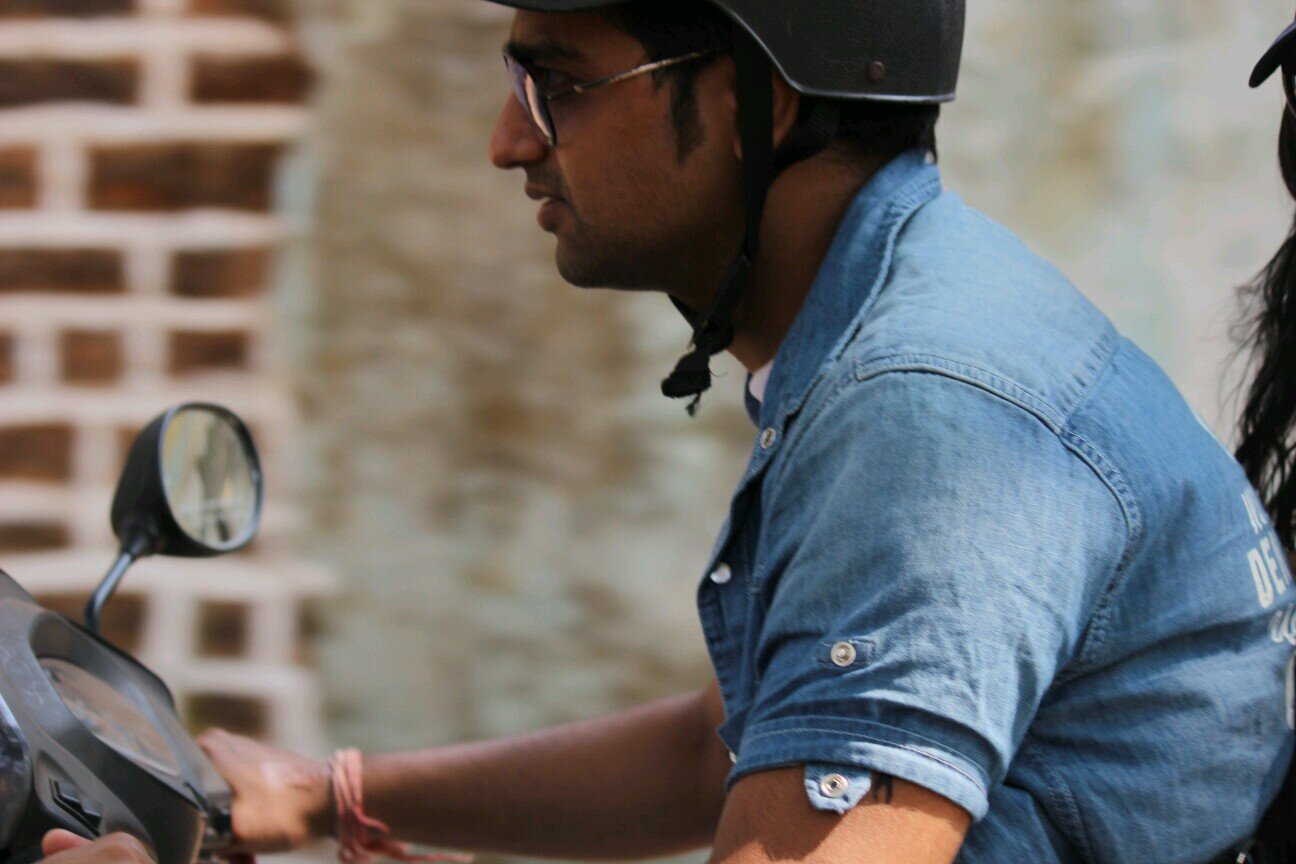 practical,straightforward,expressive | values security & peaceful living | die-hard fan of @sachin_rt | Engg & MBA graduate | will reach on top of pyramid smday