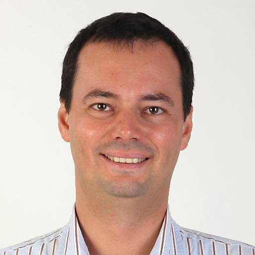 Marketing and Sales professional.
Shaping a brand to reflect the consumers' needs.
Httpool Client Success Director
A singer, and a father of two :)