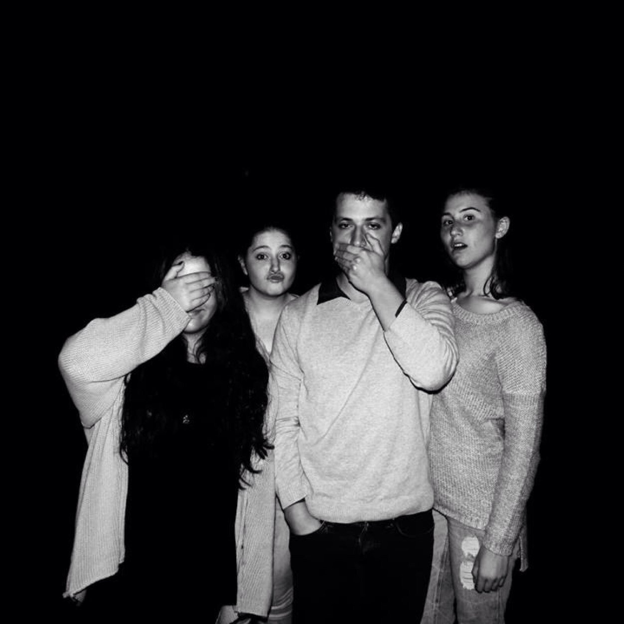 tia_unti's profile picture. Still figuring this part out. I like music.