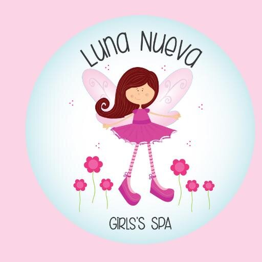 Somos un hermoso lugar para niñas, lleno de diversión, belleza y glamour.