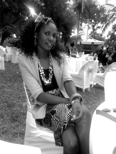 estherk22_'s profile picture. ...music soothes me