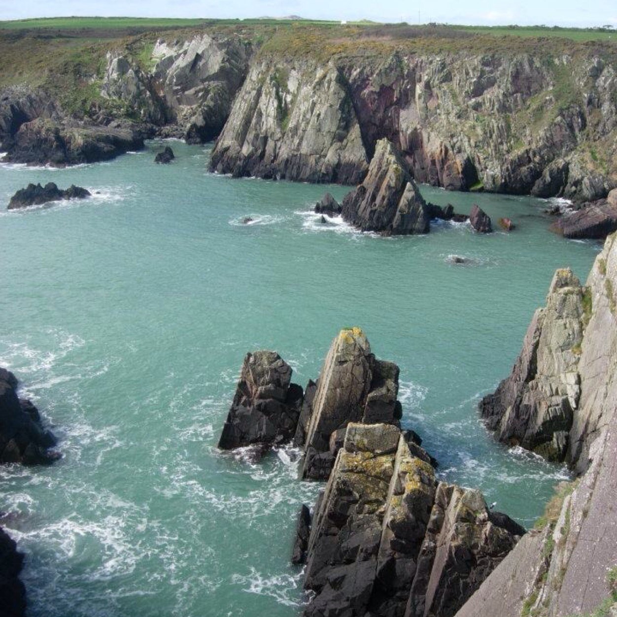 We offer personal guided tours of Wales and South West of England. Travel in comfort and allow us to guide you. Take a standard tour, or tailor one to suit.