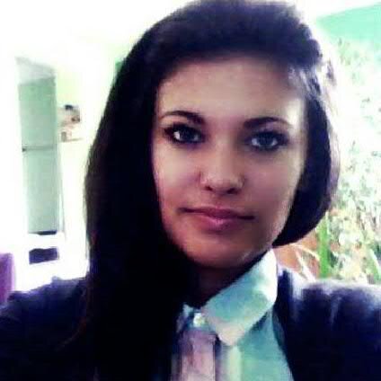 Hi, I'm 18....SMILE. Why? Because you can.....- Enrique Iglesias - Lady Gaga - Simon Baker...always follow back xX  :)