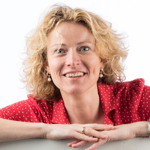 Eigenaar Van den Hurk koken-tafelen-kado. 
250 m2 walhalla voor de kookgek die ook van een mooi gedekte tafel houdt.