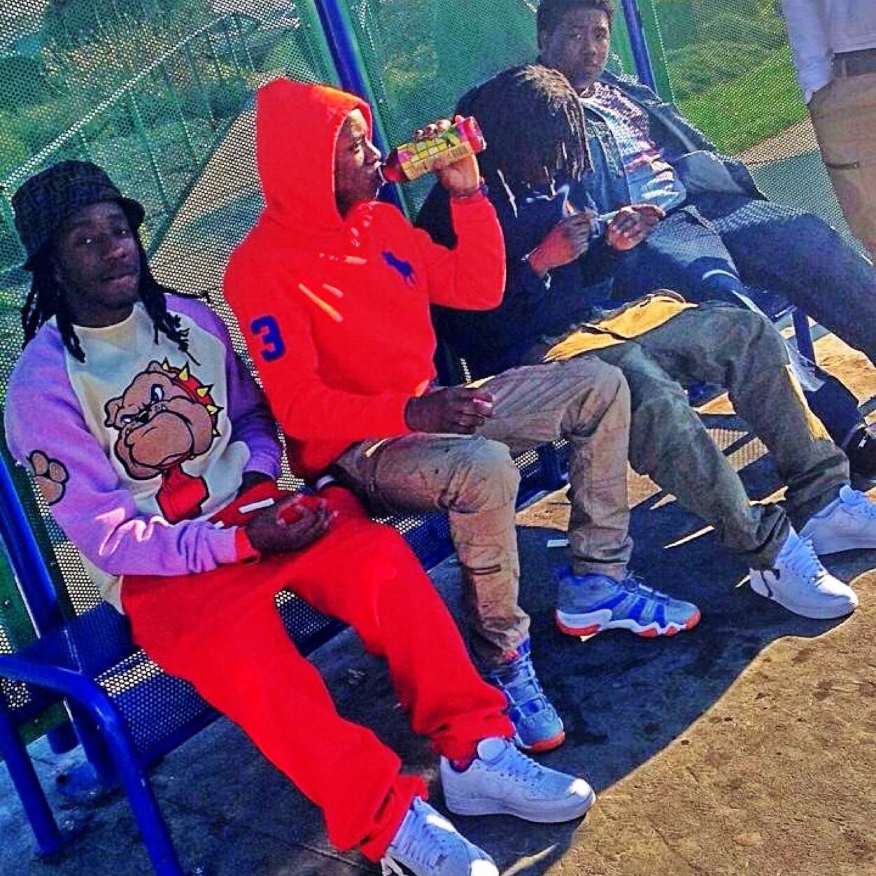 (Fuck twitter),follow me on ig youngluvdat.
Kik:baby_stackz
#btg #free QUAN #free smoke #certified goons! Rest easy lil tr8Y & keke baby