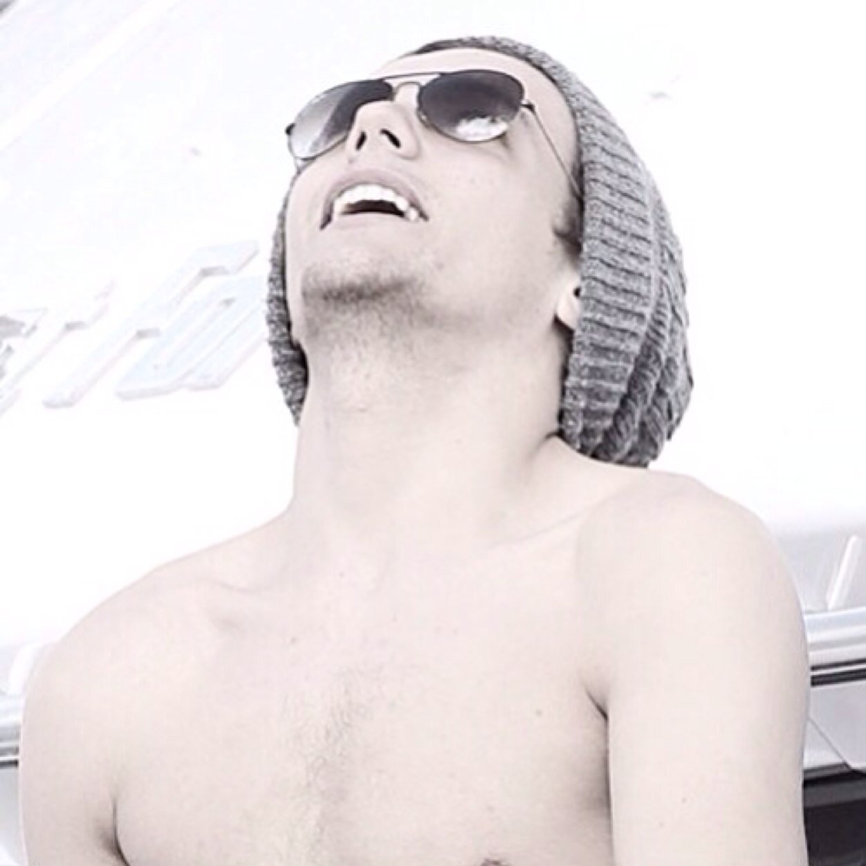 This is a free follow from @nutcasepayne xx don't follow this account, follow @nutcasepayne xxx
