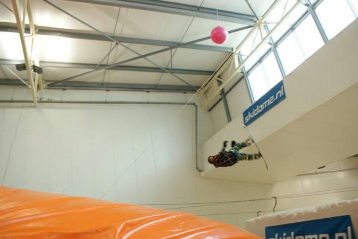 16.                                                                                     snowboarden
havo 4