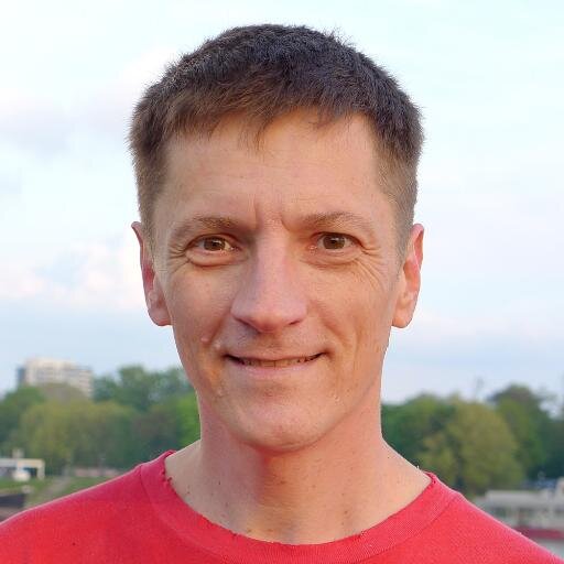 mirovesely's profile picture. Tvorím weby. Píšem knihy. O chudnutí, úspechu v živote, o marketingu.