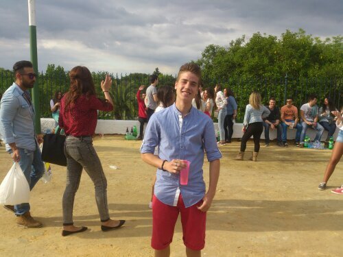 alfonsoparkour's profile picture. Constructor de sueños, inventor de ilusiones. No muy buen estudiante pero siempre hasta que el cuerpo aguante. Carpe Diem;Don't worry be happy