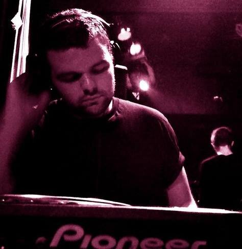 Dj -WELOVEFAMILY!!-WELOVECHOES BOLOGNA