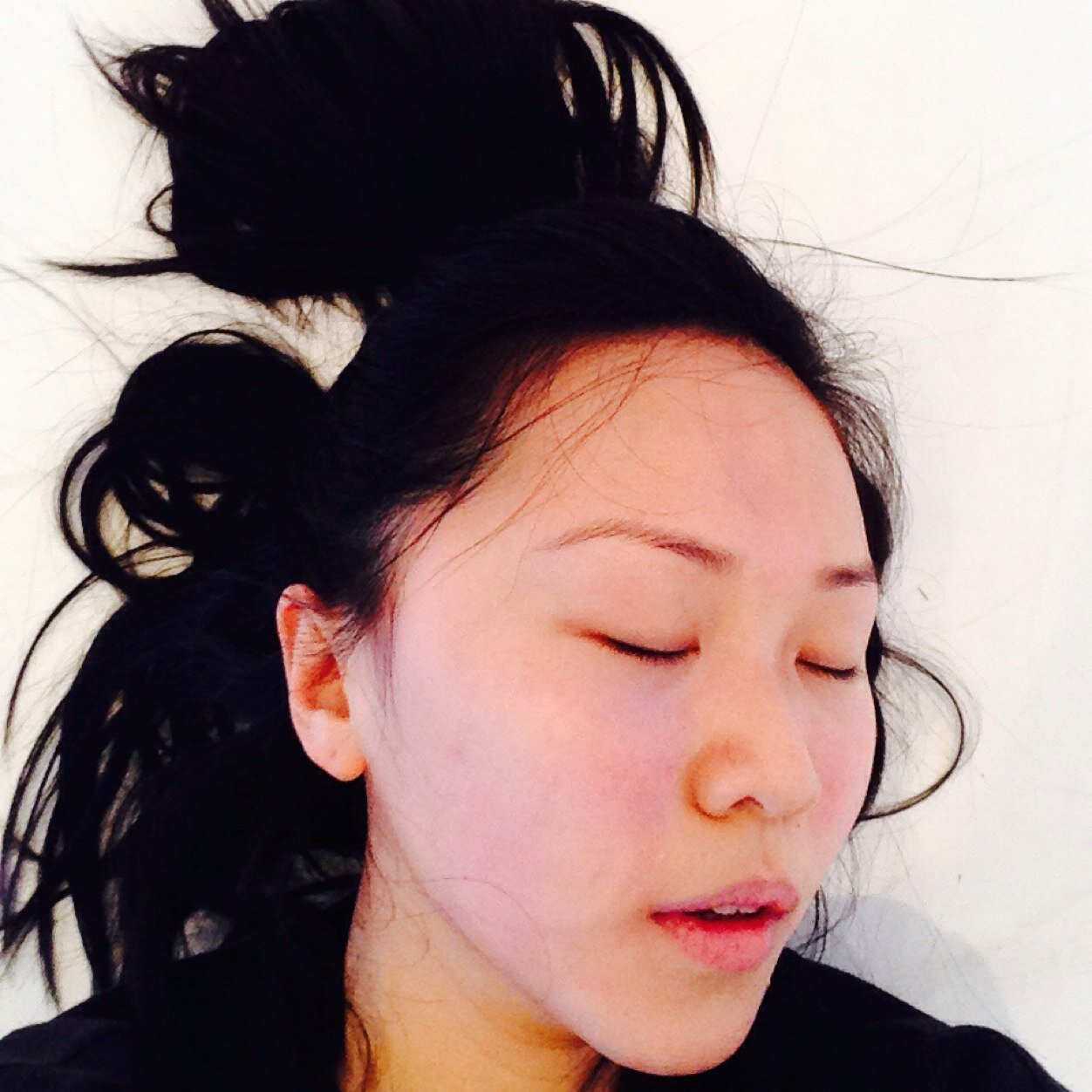 Singapore-born dance artist & movement educator. Artistic Director of SINecdoche Dance. Guild Certified Feldenkrais Practitioner.