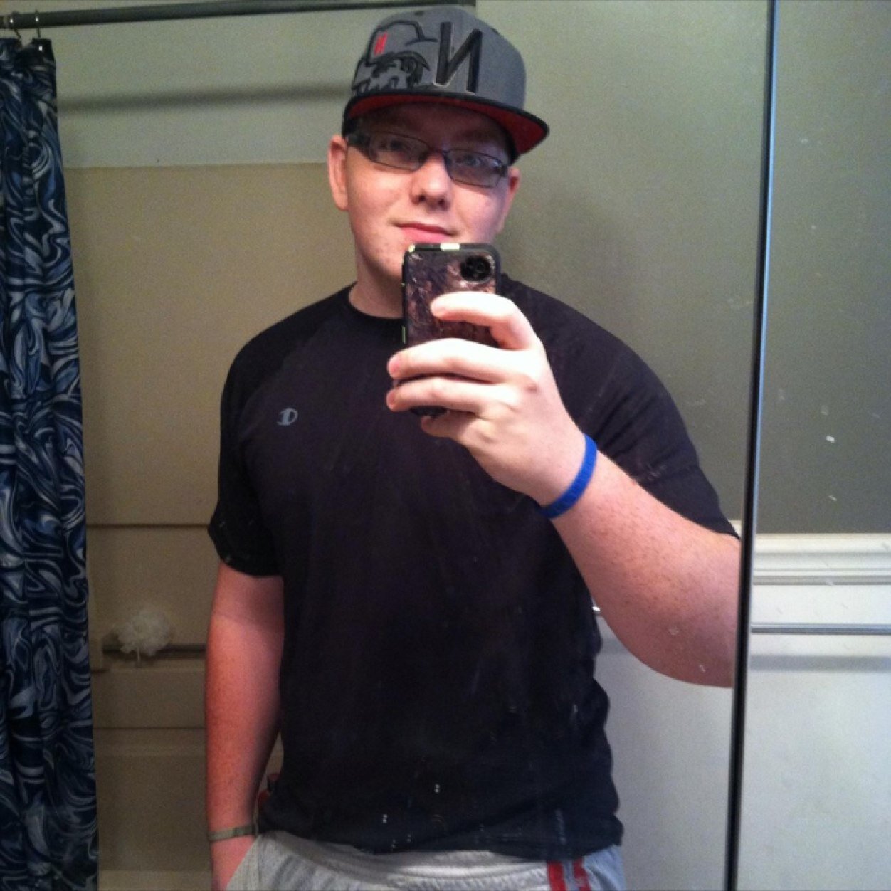 drag14's profile picture. Whats up guys and girls my name is ryan im very fun to talk to and i like to talk to anyone abd i love video games and nebraska football and baseball so add me