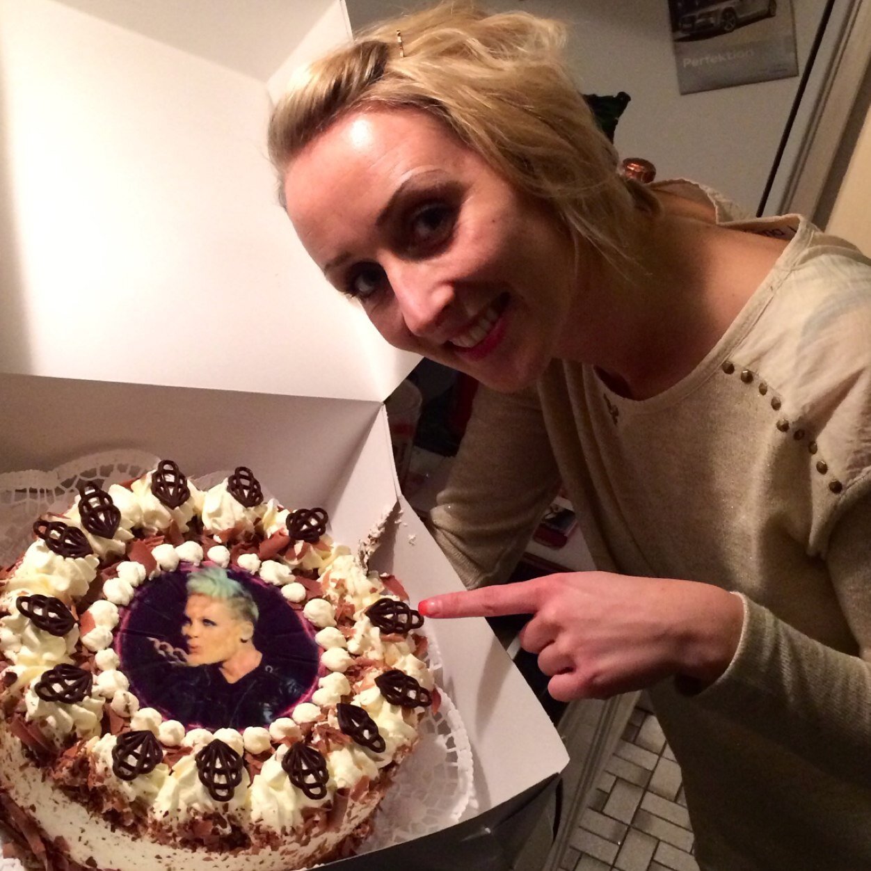 700Dani's profile picture. What goes around, comes around back!