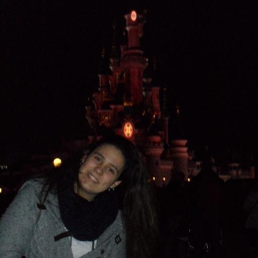 CarolinaRebelo3's profile picture. sorri para a vida que ela sorri para ti, apaixonada pela lua