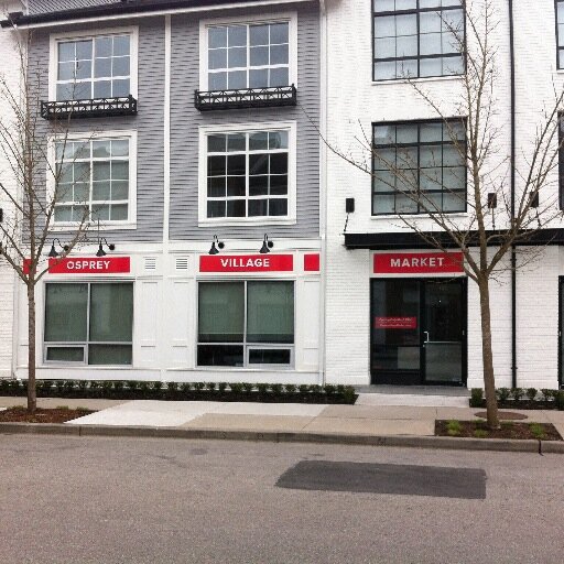 Light grocery and dry goods market in Pitt Meadows, BC