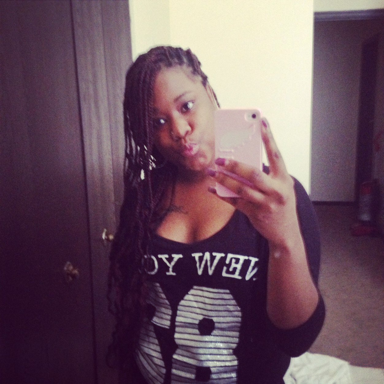 Live, Laugh, and Love Thats Motto 
#TeamPisces #TeamNatural 
Lobe yourself before you can lobe someone else uncomditionally.... 
Home is where my heart is