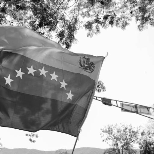 DE MOMENTO RESISTIENDO LA BARBARIE MADURISTACUBANA #elquesecansapierde. En otro momento una buena conversa,  lo prohibido, lo transgresor, sublime perversión...