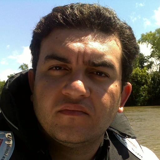 Pai, engenheiro, administrador, empresário, sempre aprendendo... fotografia e pescaria nas horas vagas.